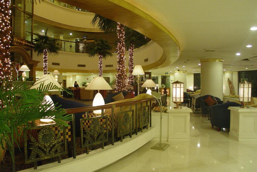 Howard Johnson Palm Beach Resort Sanghaj Kültér fotó